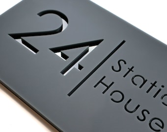 K Smart Sign | Bellissima H2 | Laser Cut Matt Dark Gray Anthracite & Black Mirror Floating House Sign | 300mm x 160mm