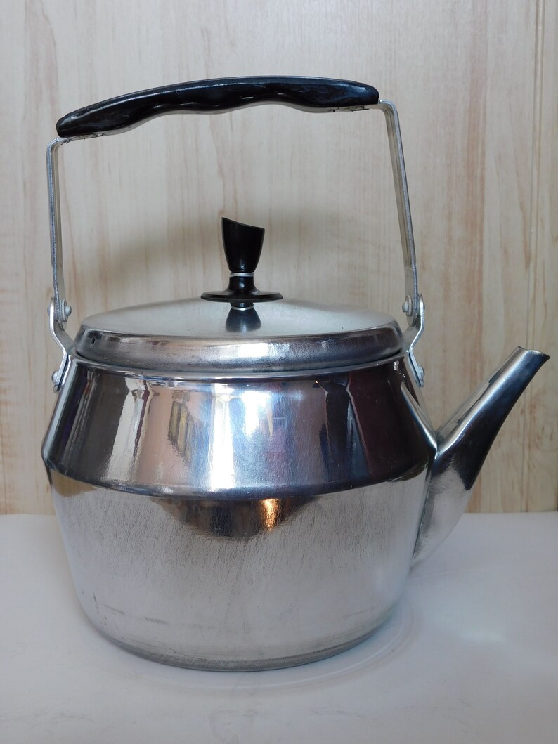 New Vintage Metal Teapot With Plastic Handle. Soviet Ukraine. 19 New Vintage Metal Teapot With Plastic Handle. Soviet Ukraine. 19