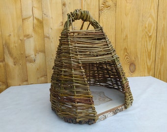 Willow pet basket, pets feeder, fairy arbour, wicker pets house, ferret hut, Bird's nest, quail nest, pet's hut