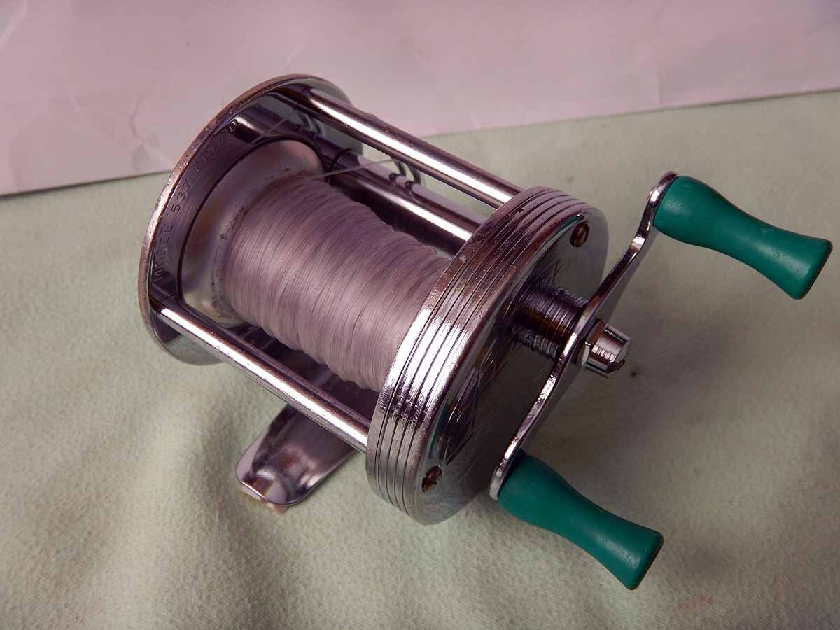 J C Higgins 100 fishing reel, vintage super nice