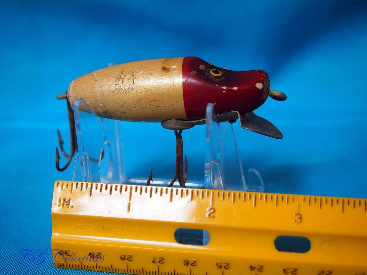 Vintage PawPaw river runt type wood fishing lure. GREAT