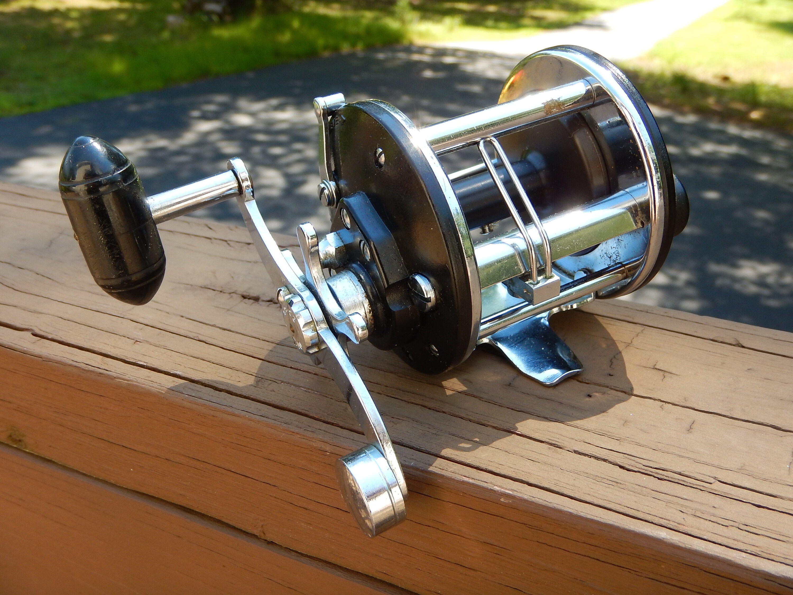Penn 9 Level wind fishing reel...EXCELLENT condition