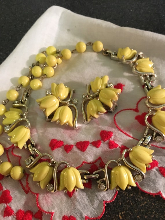 SIGNED Kramer Choker, Kramer milk glass Necklace & Earring Set, Kramer, Yellow Kramer, Kramer necklace, Kramer earrings, Kramer jewelry set