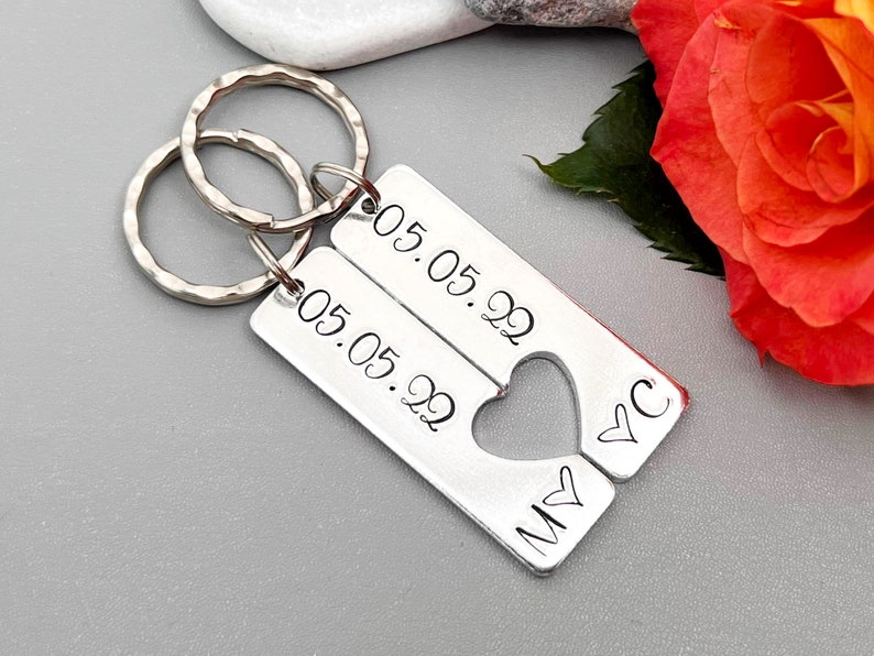 Couples Keyring, Personalised, Special Date, Split Heart Keyring Set, Boyfriend, Relationship, Wedding, Anniversary, Valentine's Gift 