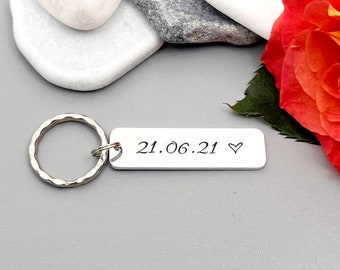 Couples Keyring, Personalised Special Date Keyring, Relationship Wedding Anniversary Valentine's Gift