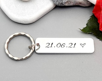 Couples Keyring, Personalised Special Date Keyring, Relationship Wedding Anniversary Valentine's Gift