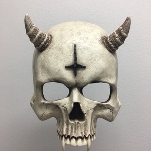 Demon skull half mask with horns