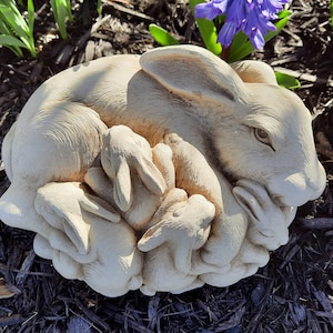 Rabbit Statue, Rabbit Garden Statue, Bunny Statue with babies, Mother&#39;s Day Gift, Rabbit Figurine, Hare Gift Statue, Stone Easter Bunny