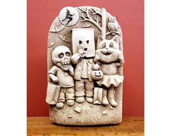 Halloween Wall Plaque, Trick-or-Treat Plaque, Halloween Wall Art, Halloween Decor, Trick-or-Treat Decor, Halloween Costume Art, Fall Decor