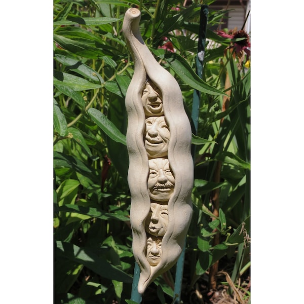 Peas in a Pod Art, Pea Pod Stone Sculpture for Home & Garden, Peas Pd Full of Funny Faces Sculpture, Peas in a Pod Garden Art