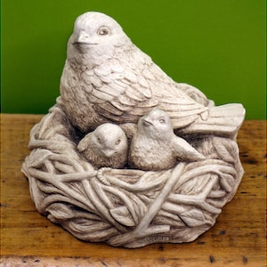 Bird Nest Sculpture, Housewarming Gift, Mother Cozy Bird Nest with fledglings, Mother&#39;s Day Gift, Bird Figurines, Bird Nest Art For Garden