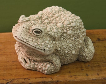 Toad Stone Sculpture, Animal Sculpture, Toad Art, Frog Decor, Toad Decor, Reptile Art, Reptile Sculpture, Stone Animal Art, Frog Art