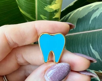 Enamel tooth pin, Gift for Dentist, dental gift, gift for dental Nurse, Dentist Gift, Dental Hygienist Gift, Tooth Pin
