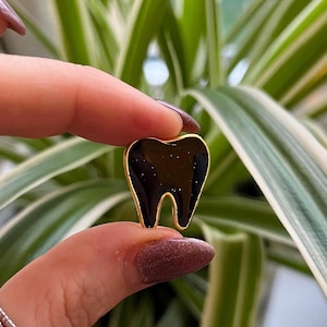 Dental pin, Black Glitter Tooth pin, Dental pin, dental bagde, dentist gift, dental nurse gift, dental school, graduation gift