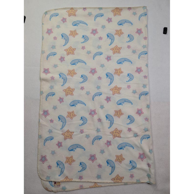 Stitch Home Baby Blanket Moons Stars Fleece Celestial White Blue Pink Yellow Bild 5