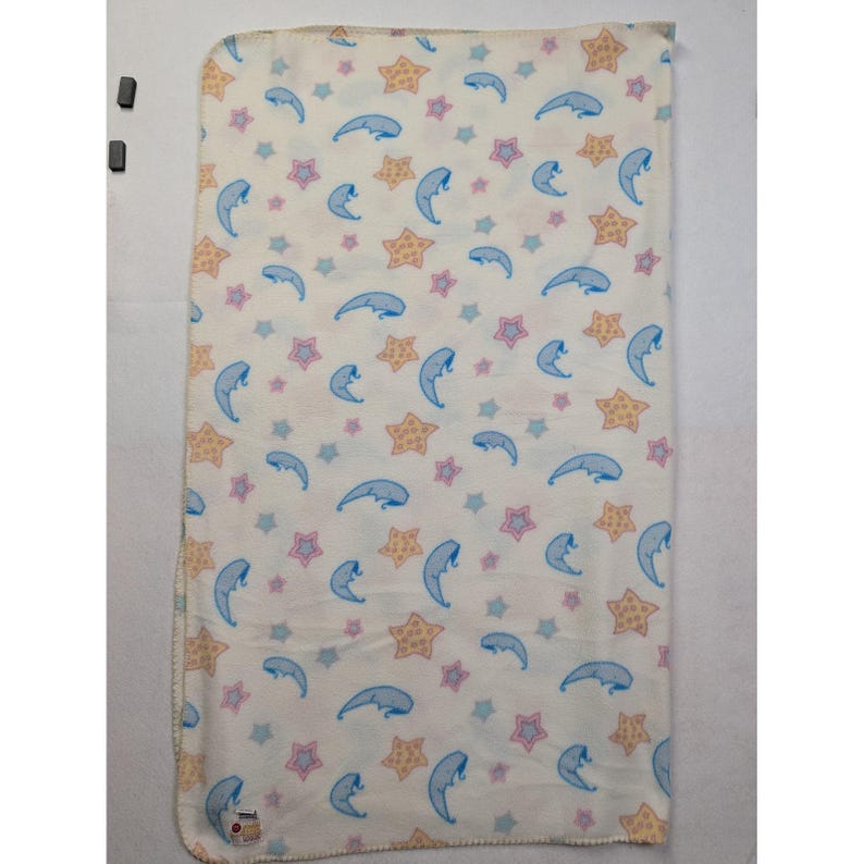 Stitch Home Baby Blanket Moons Stars Fleece Celestial White Blue Pink Yellow Bild 6