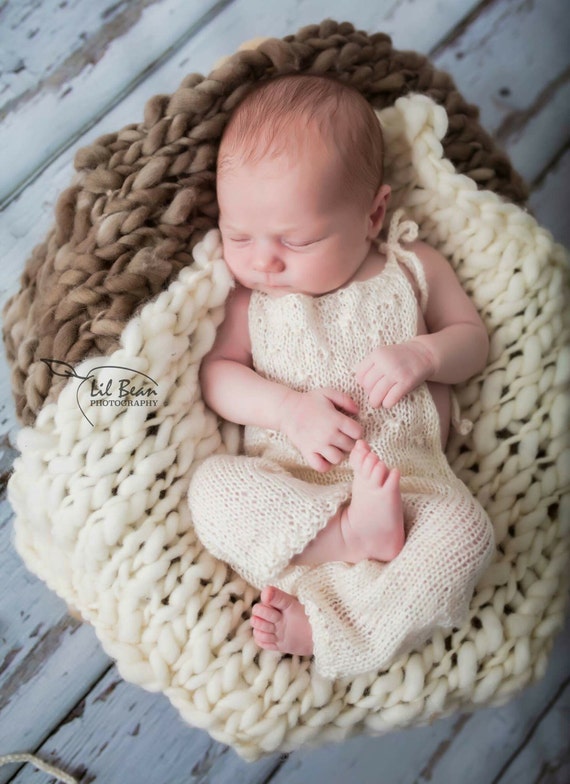 Knitting overalls for a newborn with their own hands Knitting overalls for a newborn with their own hands
