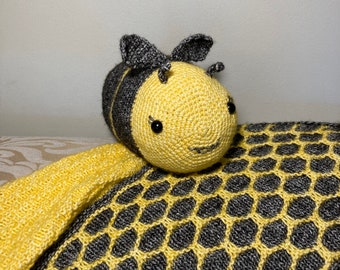 CROCHET PATTERN, Bee Stuffy Pattern, Bee Stuffed Toy, Bee Stuffed Animal, Bee Crochet Stuffy, Crochet Bee Plush Pattern, Crochet Plush Bee