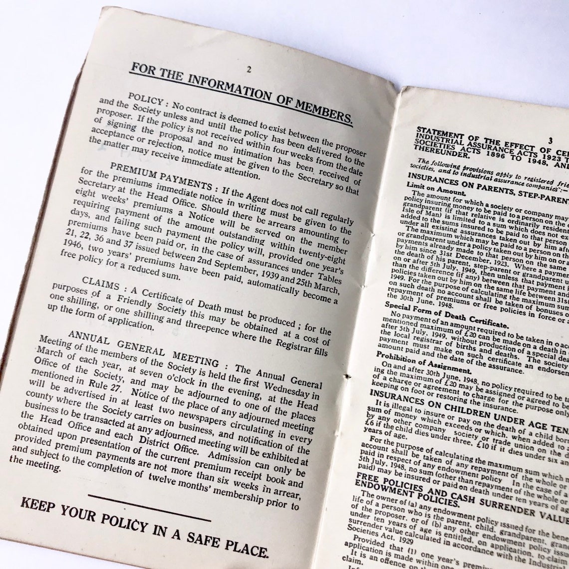 Liverpool Victoria Insurance Book // livre de réception Etsy