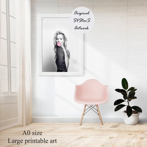 Kate Moss Print, Kate Moss Bubble Gum Wall Art,fashion Print, Make up ...