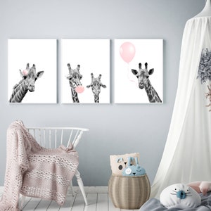 Conjunto de 3, impresión de jirafa, arte de pared de guardería, carteles rosados ruborizados, animal bebé, impresión de chicle, arte floral, dormitorio de niña, descarga digital