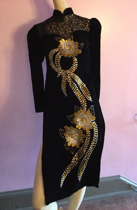 Black velvet seqiun hostess dress