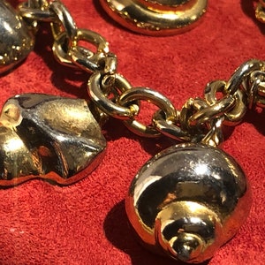 bracelet with gold-plated shell charms