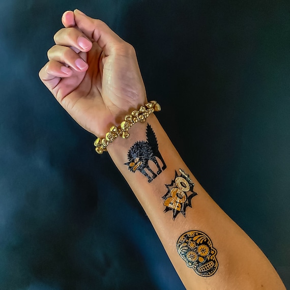 Spooky Favours//Party Bag Fillers BLACK FOILED HALLOWEEN TEMPORARY TATTOOS x 16