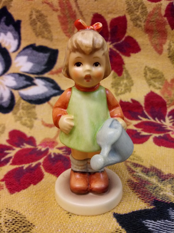 Hummel Goebel Figurine 3-3/4