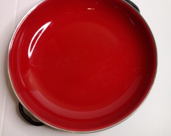 スキャンデザイン デンマークモダン 10インチ 光沢のある赤いエナメルパン