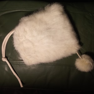 Rabbit Fur Child&#39;s White PomPom Hat