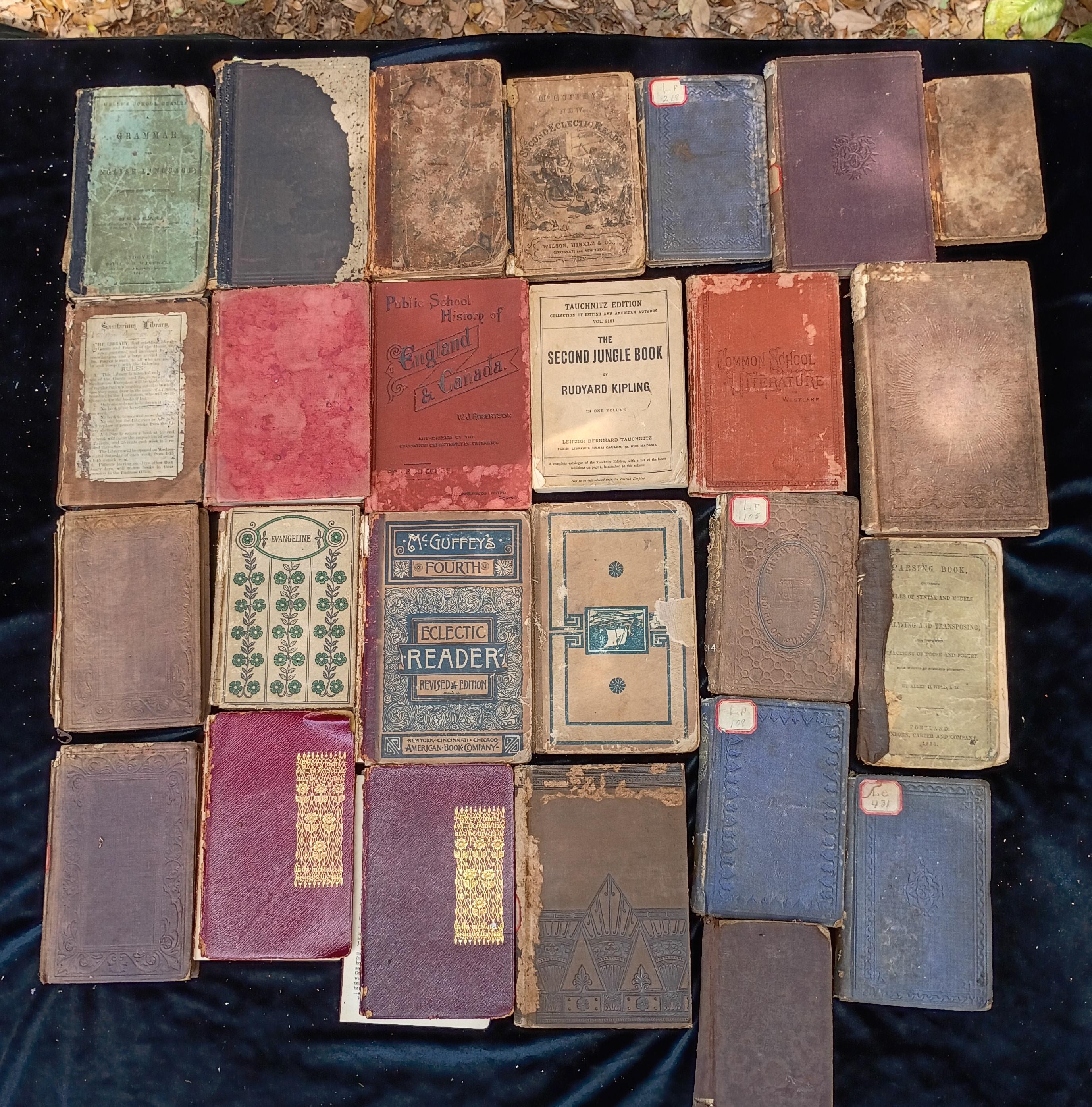 フランス洋書　古書　アンティーク　4冊セット　1800年ごろ イギリスとフランスのアンティーク本の通販アンティークショップMALTO