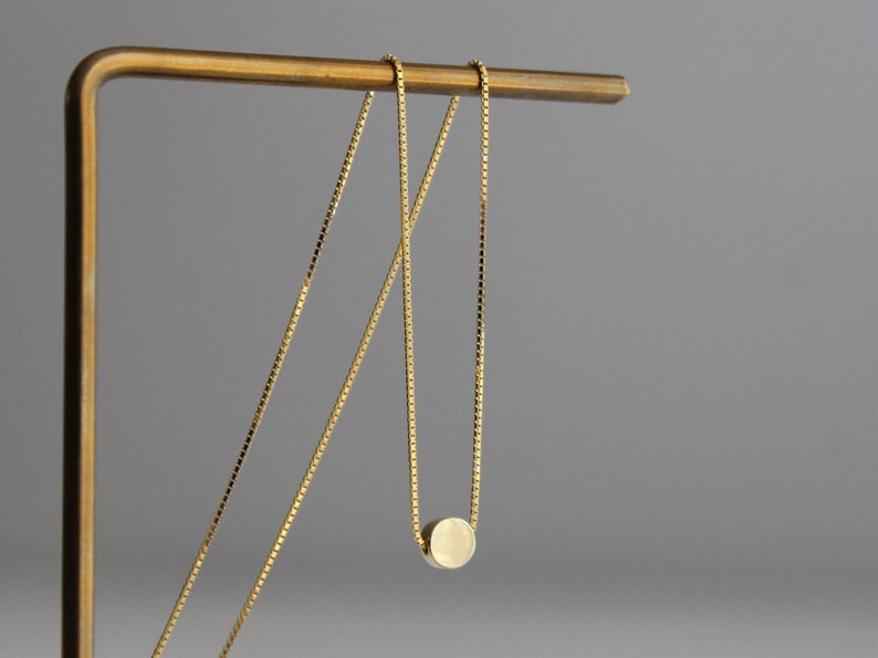 Collier en plaqué or sur argent avec petit pendentif rond Collier géométrique minimaliste Collier empilable Cadeau image 5