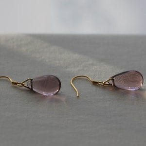 Light plum purple teardrop earrings Minimal Classic earrings Gift image 2