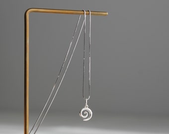 Sterling silver swirl / spiral pendant necklace