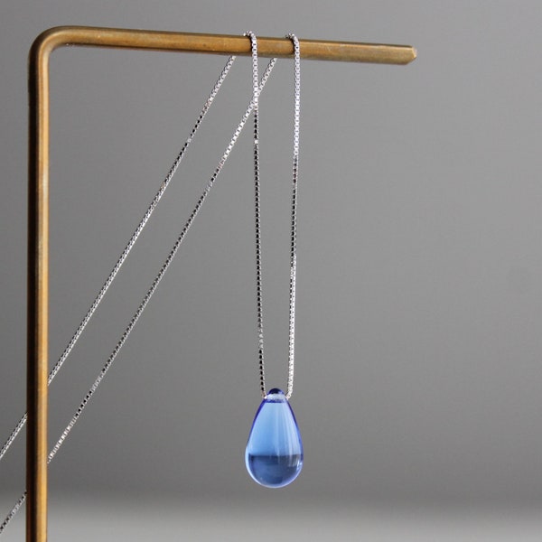 Collana a goccia in vetro blu zaffiro con catena in argento sterling Collana classica essenziale Regalo