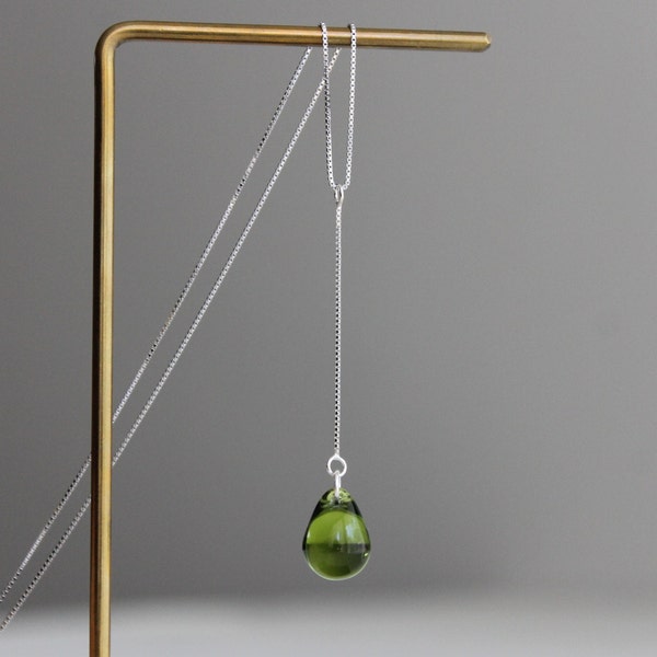 Peridot green teardrop lariat necklace with sterling silver chain Occasion necklace Olive green necklace Gift