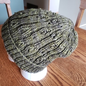 Handknit Camo Toque, Army Green Hat, Merino Wool Tuque, Camouflage Hat, Slouchy Hat, Knitted Tuque, Brimmed Hat, Grunge Toque, Teen Toque