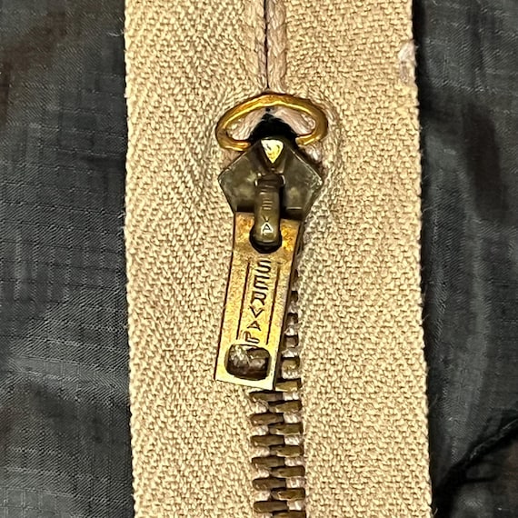 Vintage Serval 10.5” Zipper | 1950s US Army Military Beige Vintage Serval 10.5” Zipper | 1950s US Army Military Beige