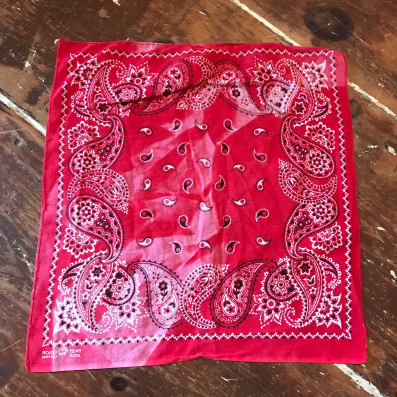 Vintage Elephant Trunk Up Fast Color Sun Faded Red Paisley Western Cowboy Handkerchief Bandana 15.5 x 17