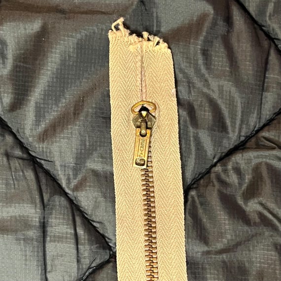 Vintage Serval 10.5” Zipper | 1950s US Army Military Beige Vintage Serval 10.5” Zipper | 1950s US Army Military Beige