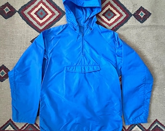 Nylonowa kurtka typu anorak z lat 60. XX wieku Profile Sportswear | Kurtka męska Vintage z kapturem i średnim rozmiarem