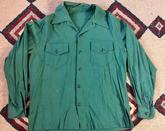 1940s Wool Gabardine Flannel Button Up Work Shirt | Vintage Mens Medium Green Long Sleeve