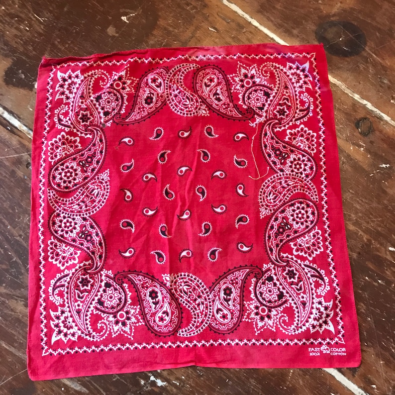 Vintage Elephant Trunk Up Fast Color Sun Faded Red Paisley Western Cowboy Handkerchief Bandana 15.5 x 17