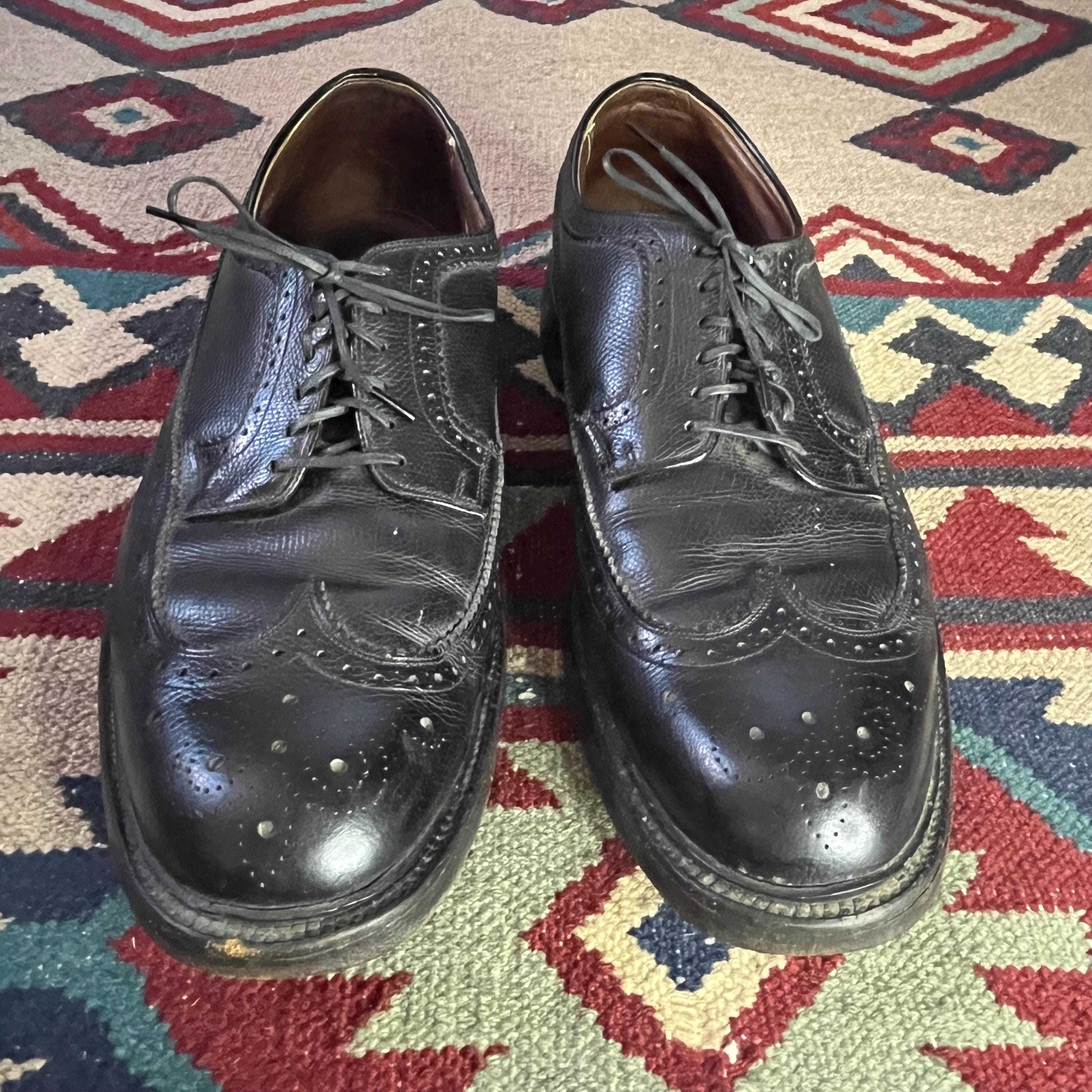 Vintage 60s Hanover V-cleat Black Calfskin Leather Wingtip Dress