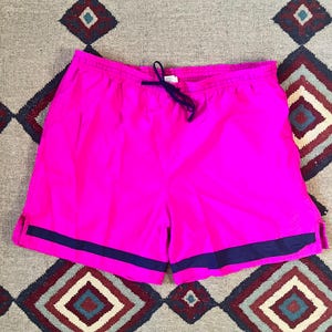 ウェア 90s umbro soccer nylon shorts Vintage 90s Umbro Checkered Soccer Shorts Nylon Satin Silky
