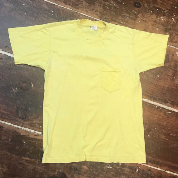 Vintage 60s Brent Pak-Nit Yellow Pocket T-Shirt Me