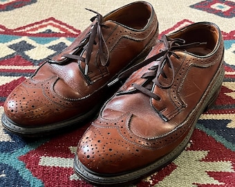 Zapatos de vestir Oxford vintage de cuero marrón con puntera alada para hombre, talla 8.5 C, estilo años 70.