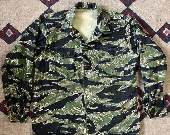 Vietnam Tiger Stripe Camouflage US Military Jacket | Vintage 1987 Mens