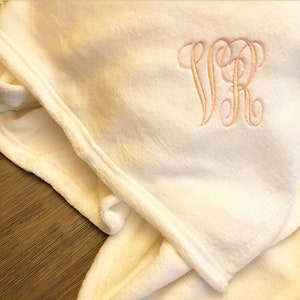 Personalized Plush Blanket Monogrammed Plush Blanket Embroidered Blanket Fuzzy Throw image 3